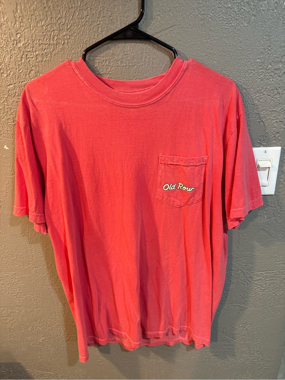 Old Row Men’s Short Sleeve Pocket Tee in Coral